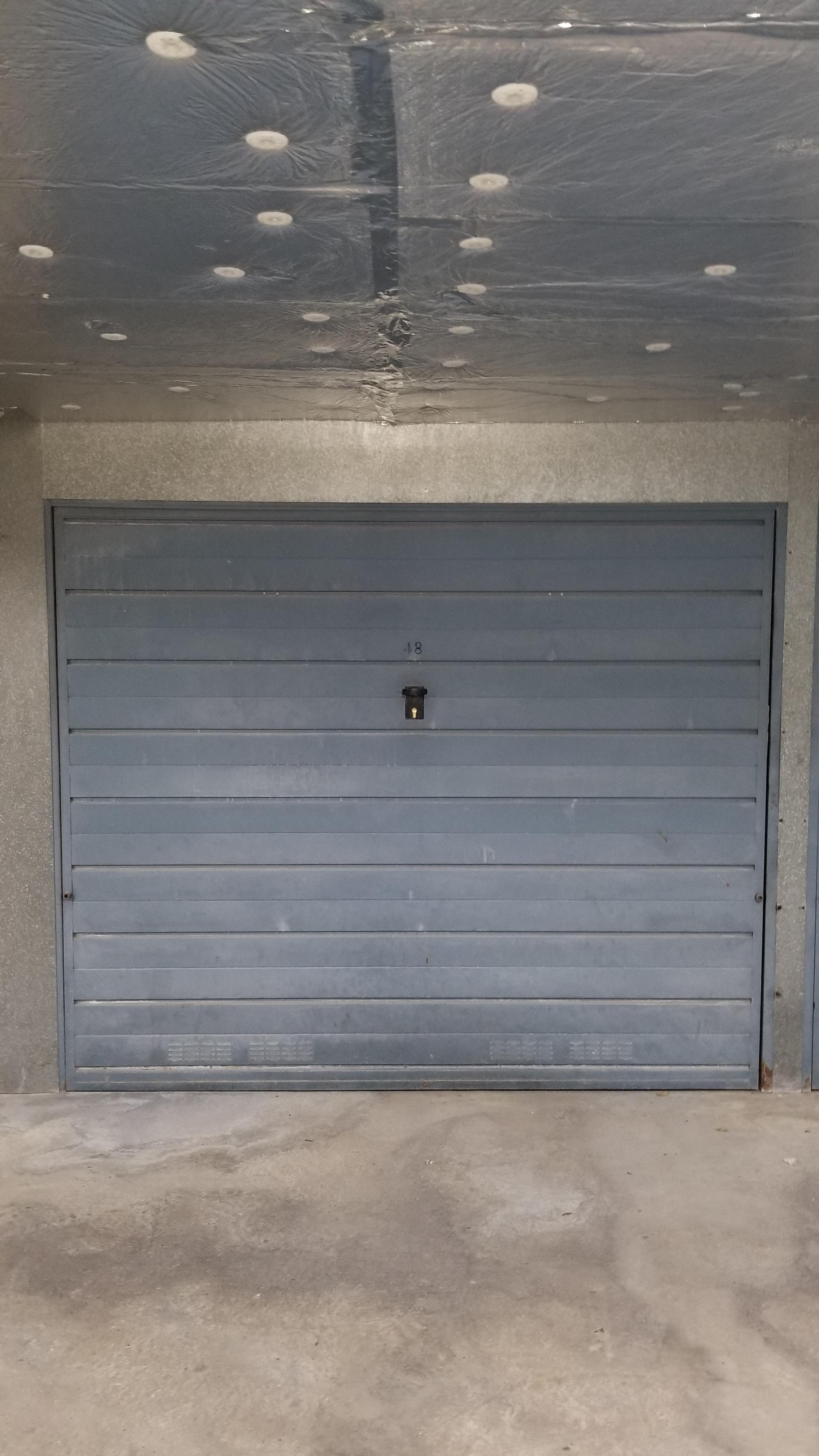 Garage sécurisé au sein d'une résidence / Evreux