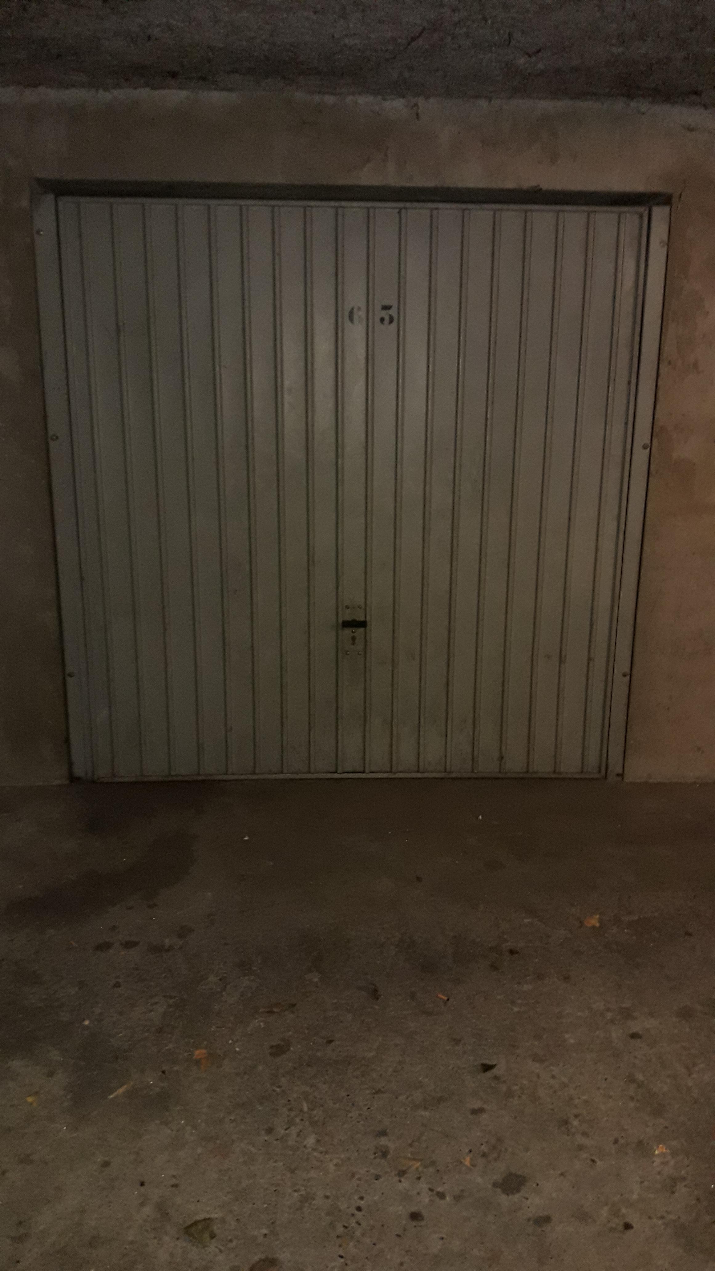 Garage à louer Lyon 7 proche Debourg