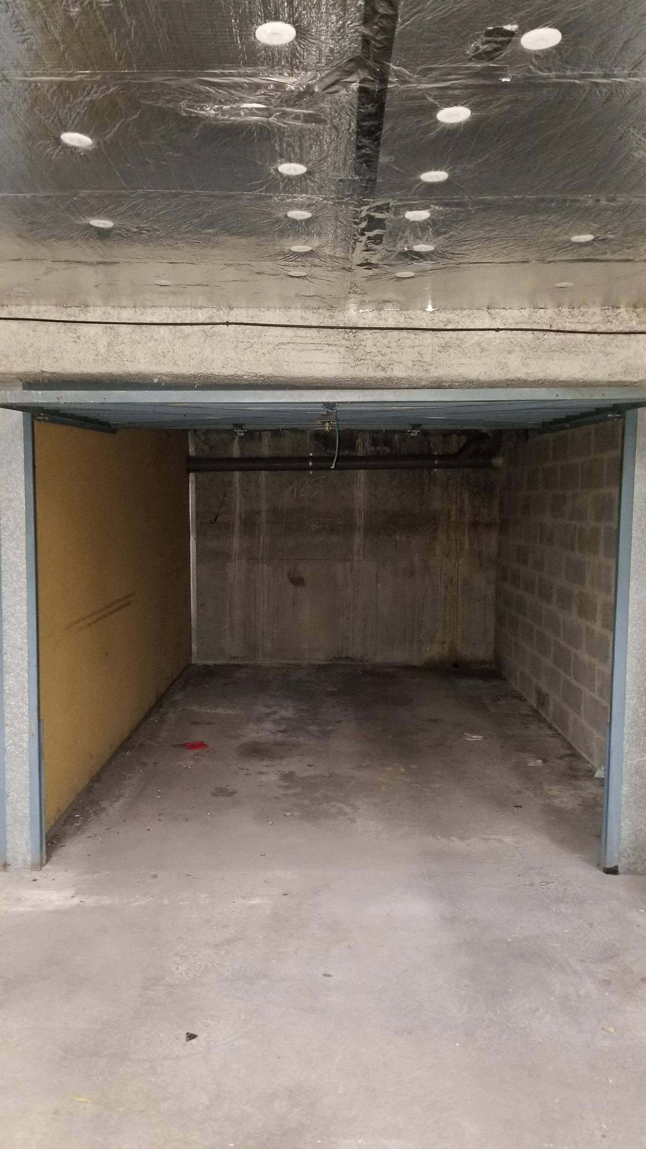 Garage fermé à louer 13m2
