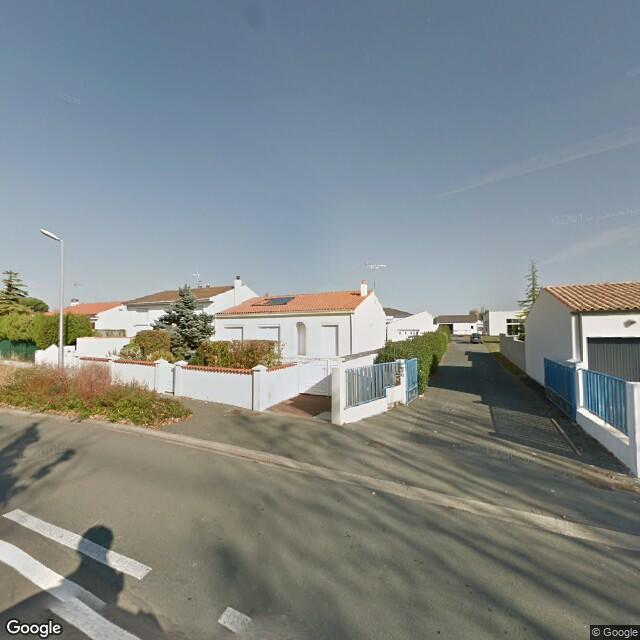 GARAGE EN SOUS SOL DE MAISON. POSSIBILITE ENTREPOSAGE