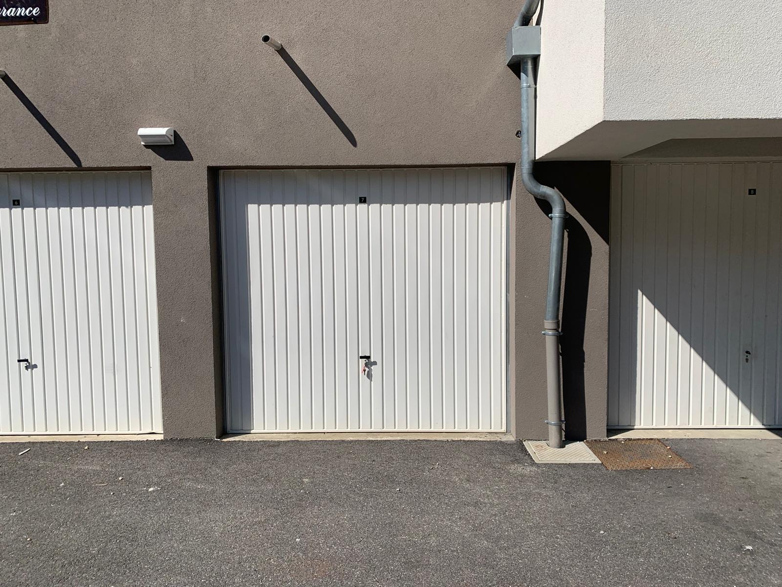Location grand box RDC Chambéry