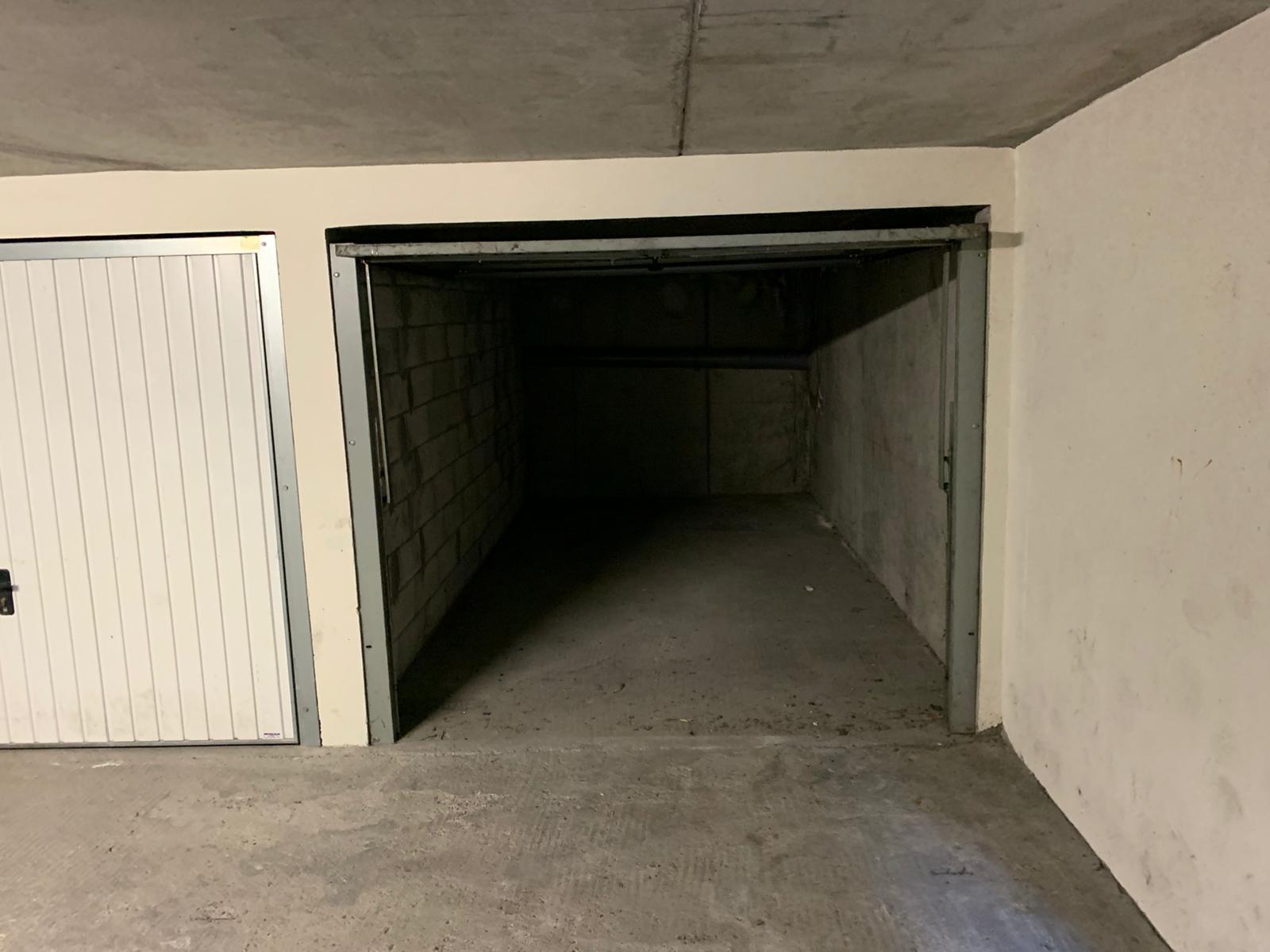 Location garage fermé sous-sol