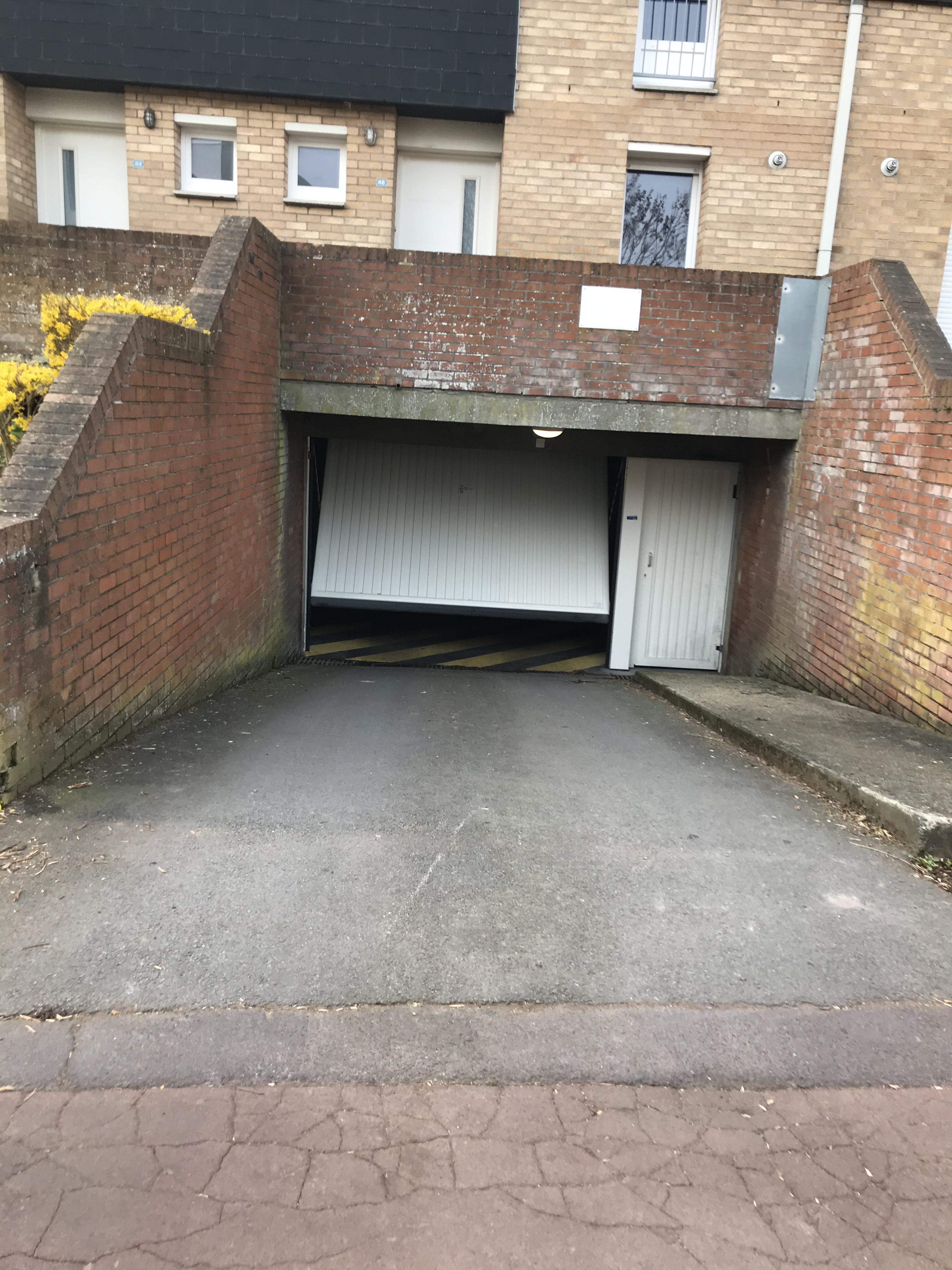 Garage / Parking à louer