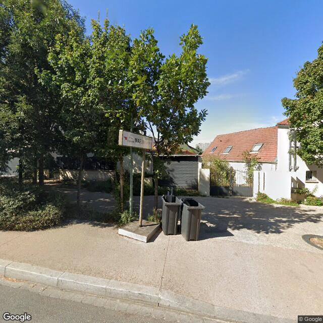 hangar + jardin pour stockage (ancienne menuiserie)