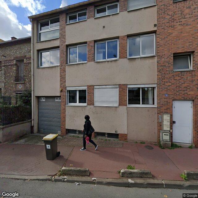 pièce en sous sol carrelée