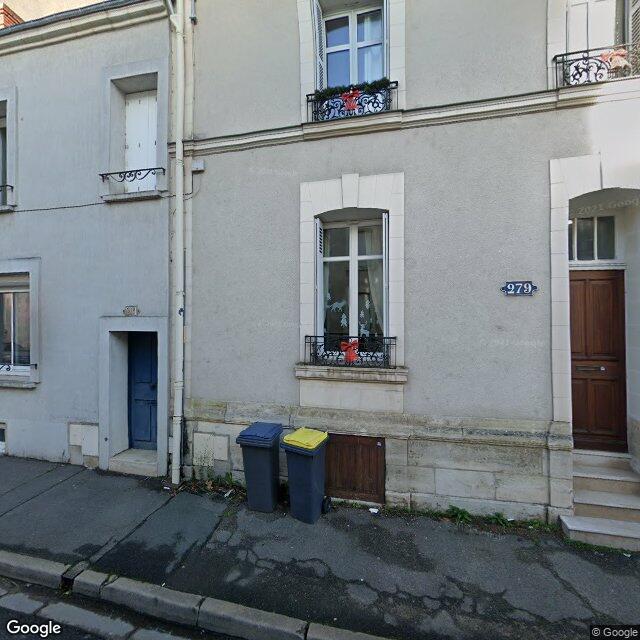 Grande Cave saine 20 m2 Tours