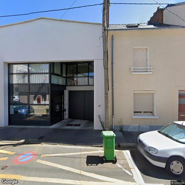 cave de 5m2 (10m3) pour stockage, proche gare
