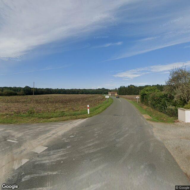 Emplacement Hangar en terre battu
