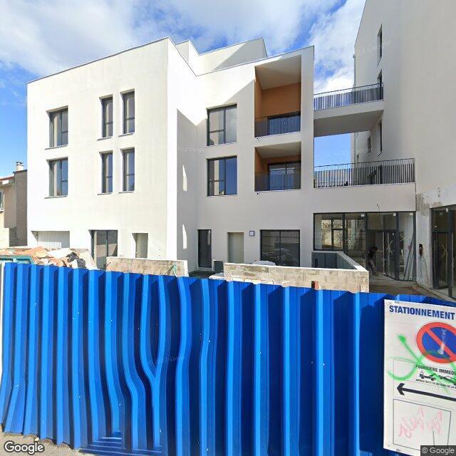 Loue box sécurisé de 14 m² dans résidence