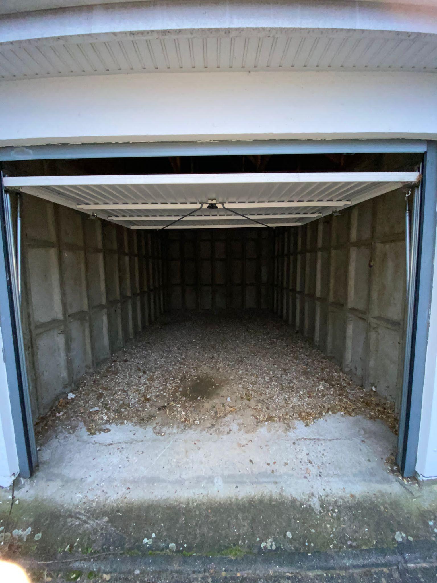 Garage pour stockage ou stationnement