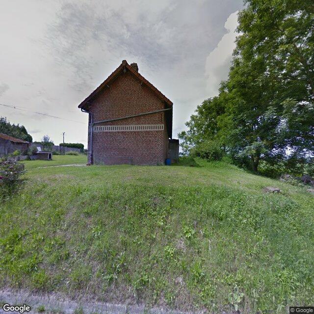 Cave. Place pour divers rangement.