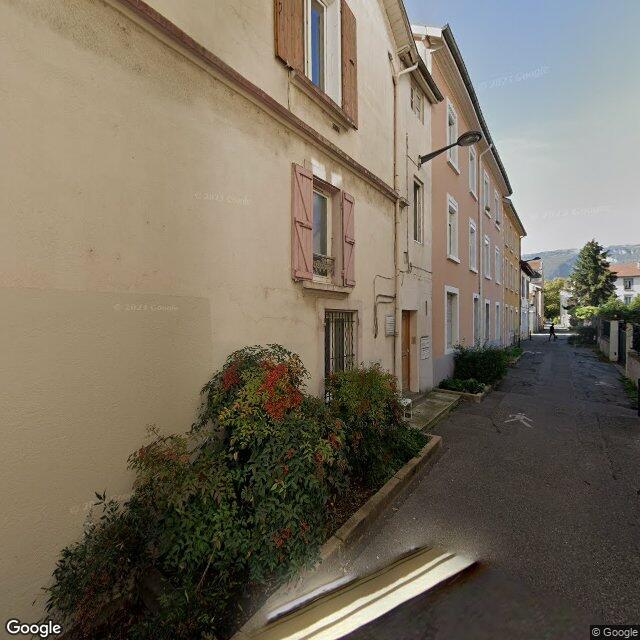 Cave fermée 6,75 m2 avec éclairage