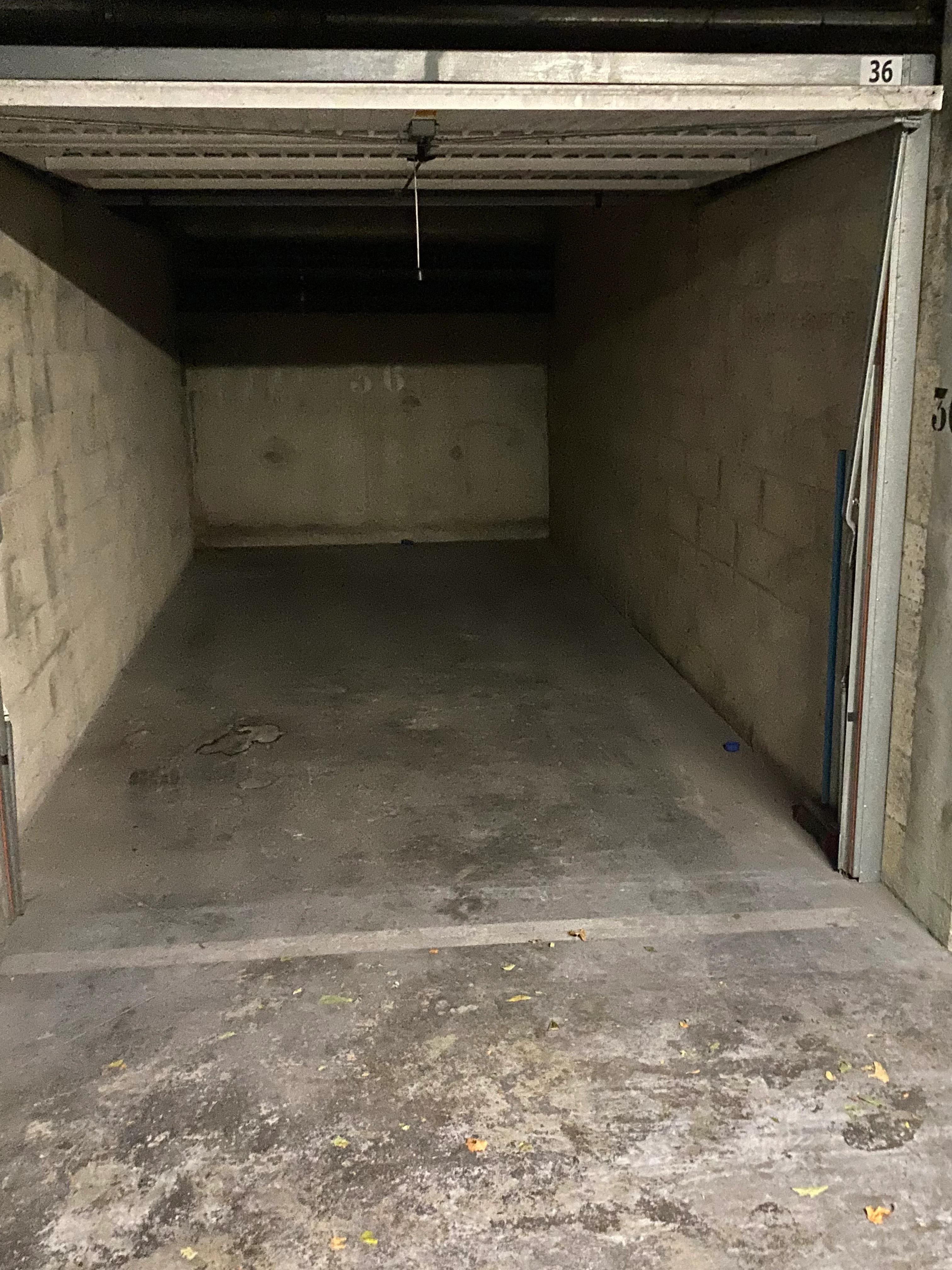 Garage/Box - 12m² à Domont