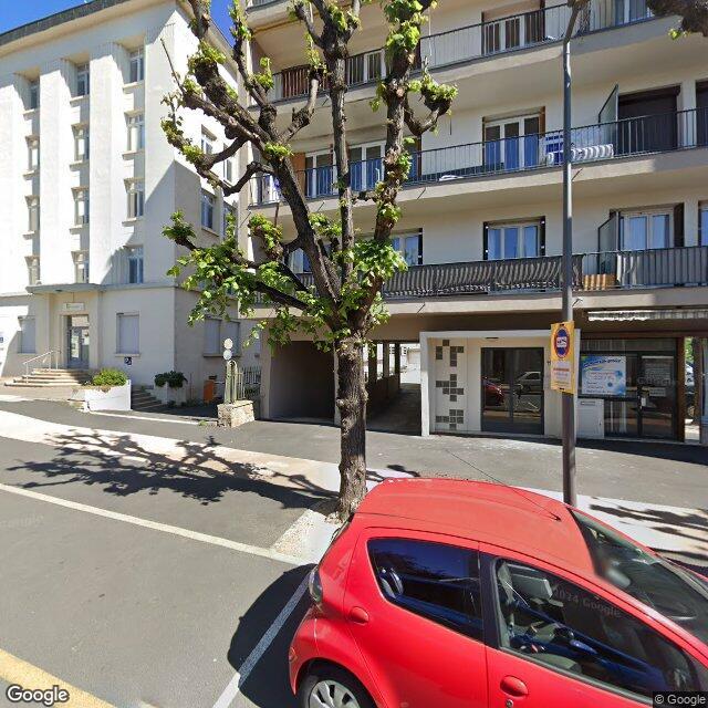 Grand garage en sous sol