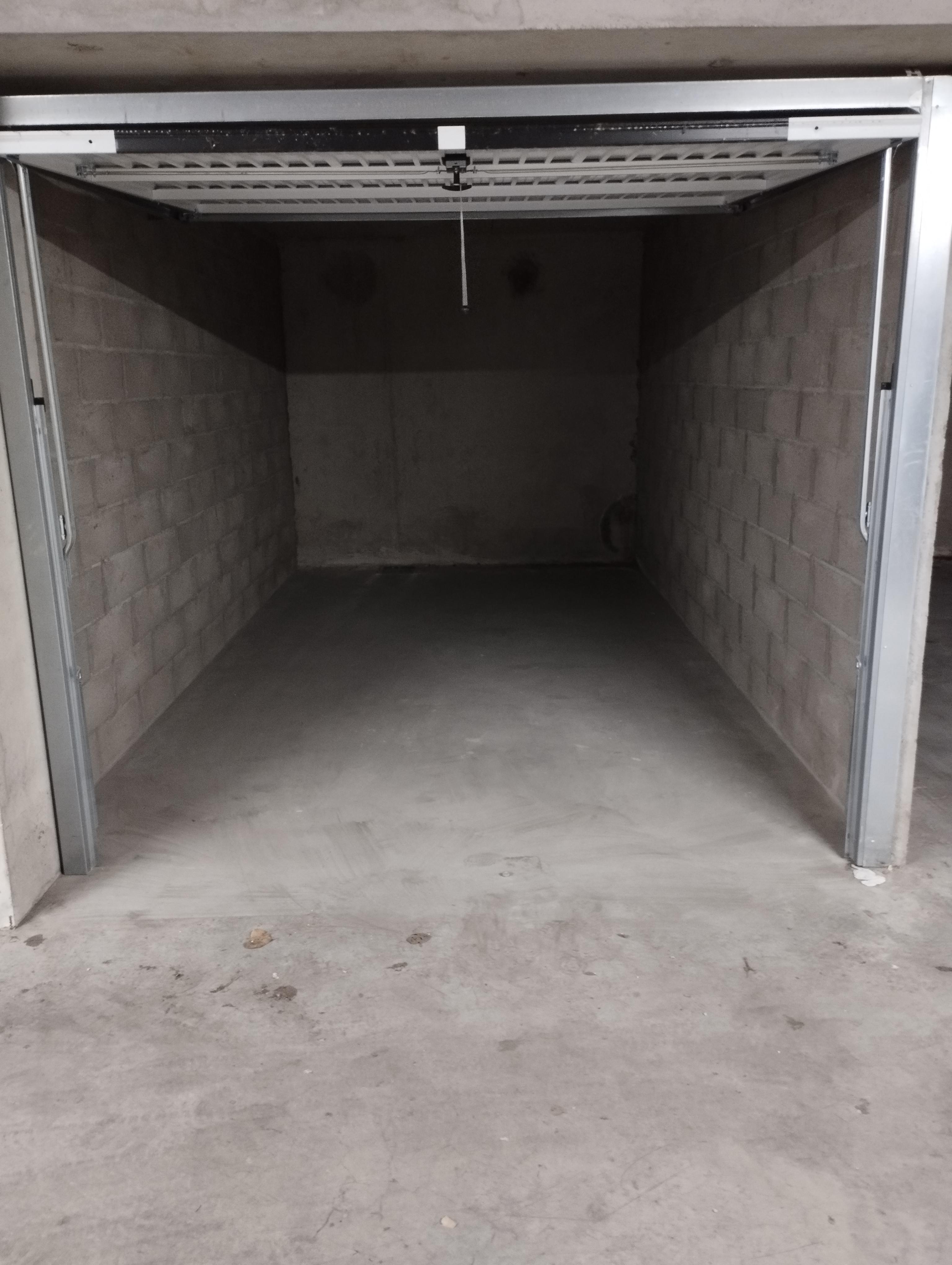 Garage/Box - 13m² - Pierre-Bénite