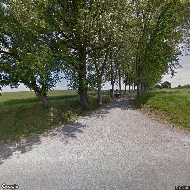 PLACE DE PARKING CARAVANES/CAMPING-CAR...