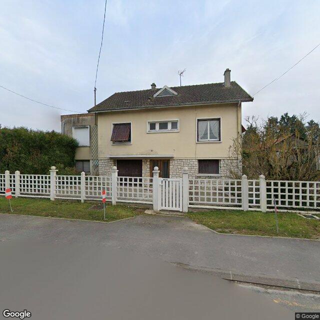Emplacement stockage meubles dans local