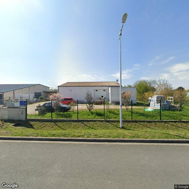 BOX DE STOCKAGE - PROCHE LA ROCHELLE -