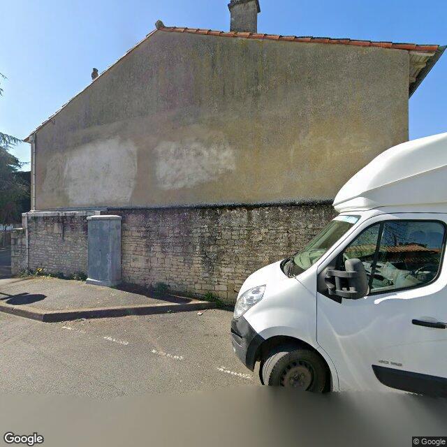 Grand garage de 40 m² en plein centre-ville