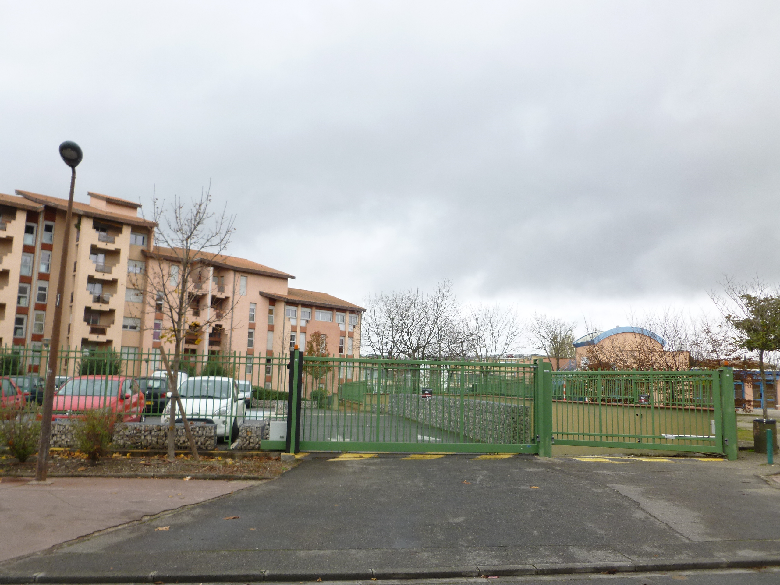 INTRA - Box Garage fermé pas cher