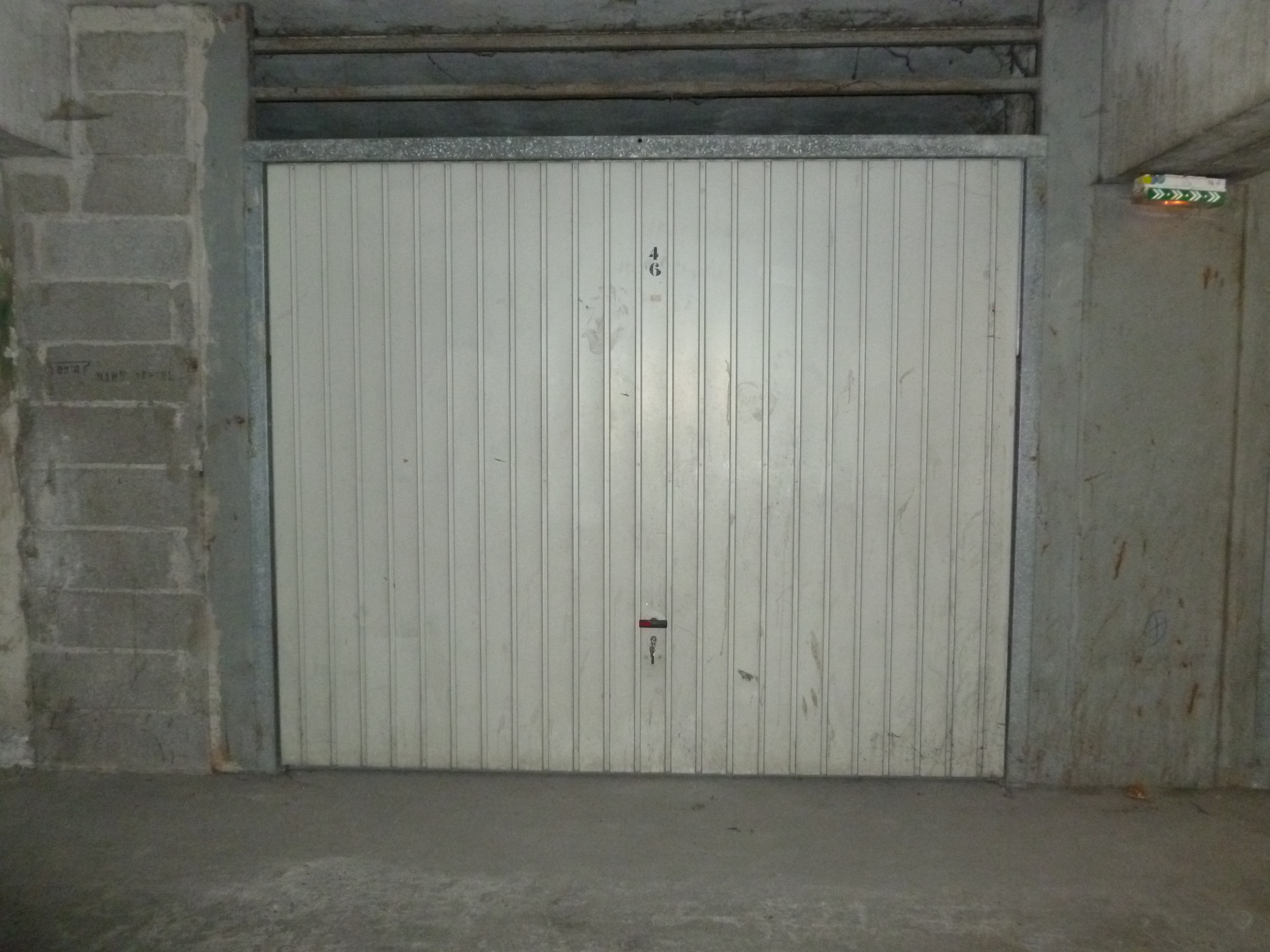 INTRA - Box fermé à louer