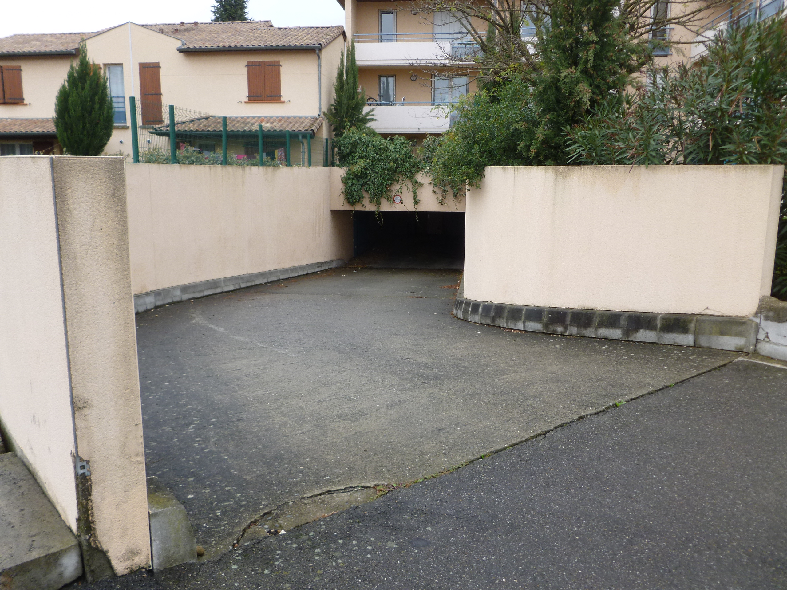 INTRA - Box à louer