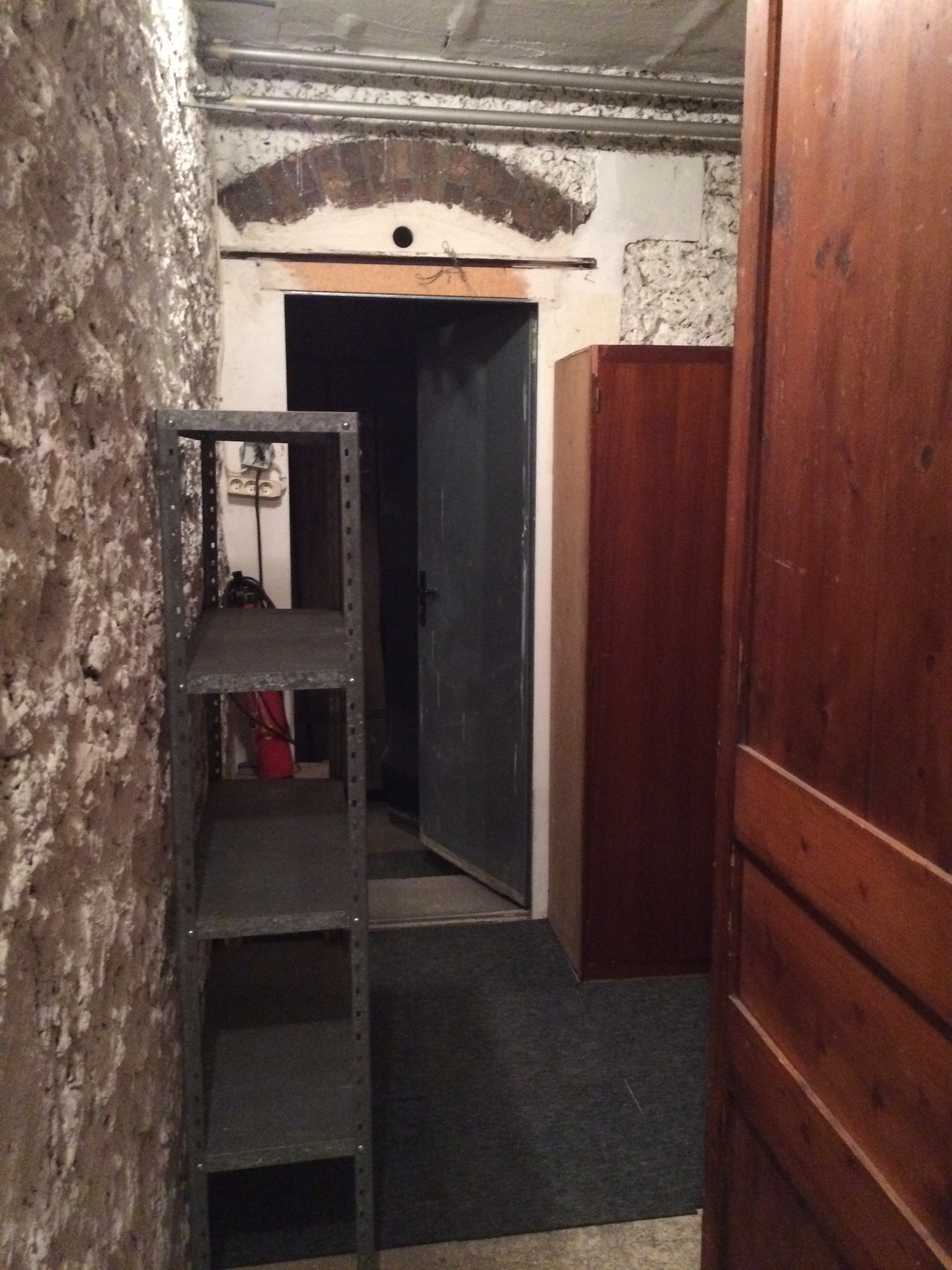 Cave saine et sécurisée pour stockage